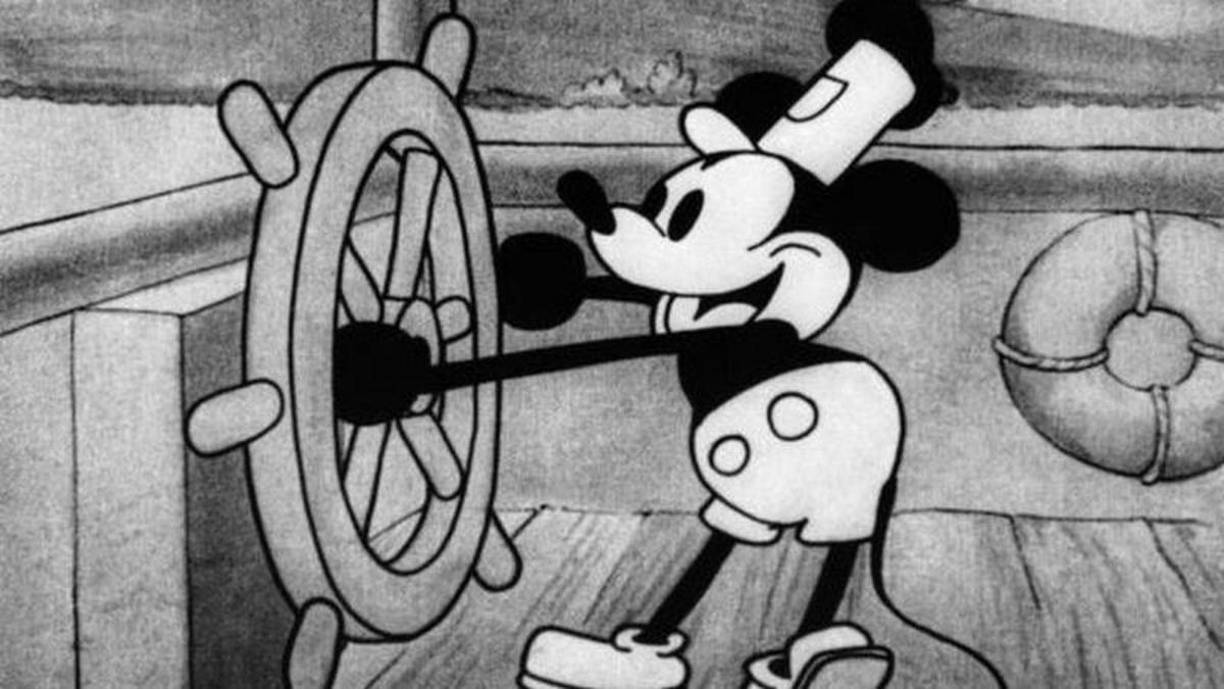 Pero el uso de Mickey Mouse en una faceta terrorífica no se limitará a producciones cinematográficas. El ratón ya fue fuente de inspiración de un videojuego inspirado en ‘Steamboat Willie’ que lleva por nombre ‘Infestation 88’ que muestra a un Mickey Mouse transfigurado y que según el adelanto publicado el 1 de enero trata sobre exterminadores de ratas.