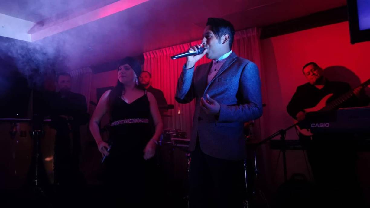 <b>CRIS DAVIS &amp; ARLEEN B</b><br /> El dúo musical llega desde las 9:00 pm a La Taberna, ubicado en la 10 calle, 21 avenida de la colonia Trejo. 