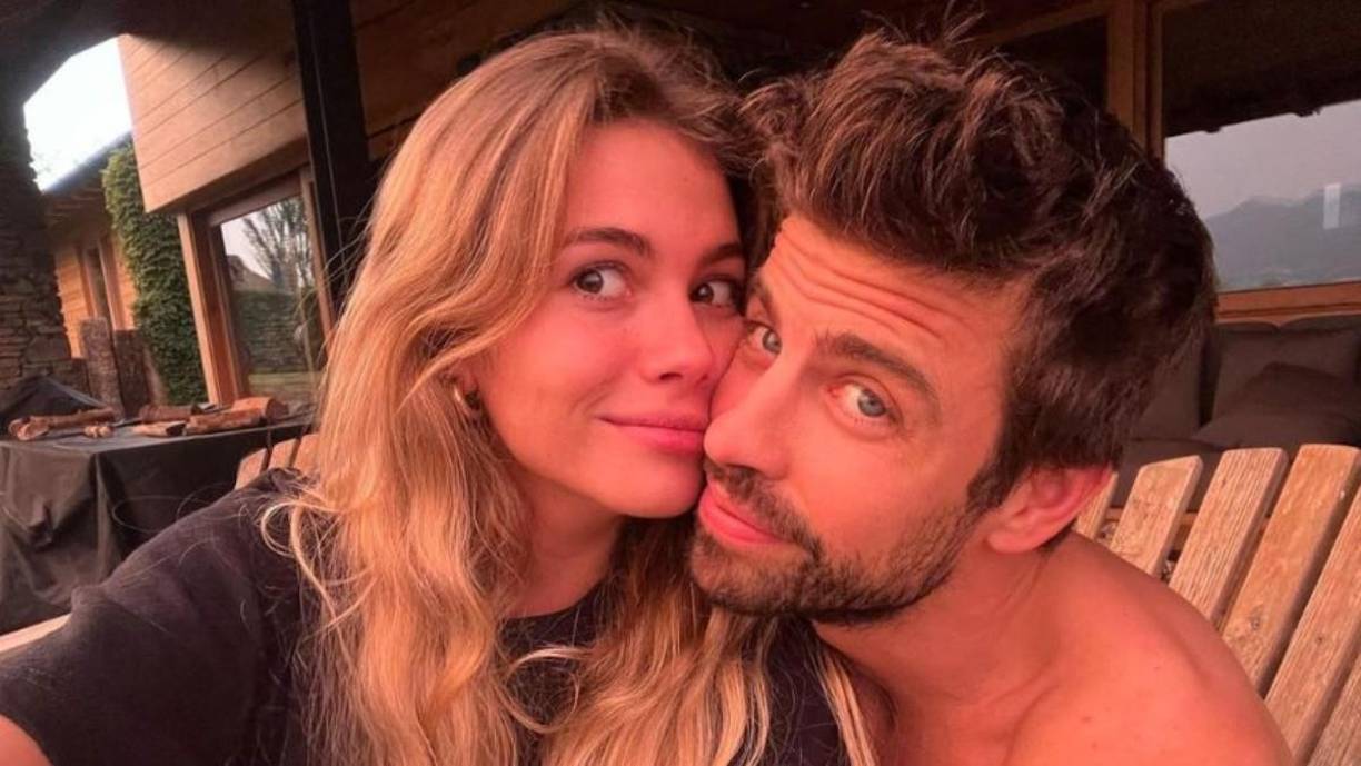 Entre los posibles motivos por los que Shakira se negaría a que sus hijos acudiesen al enlace podría estar el hecho de que Clara Chía, la actual pareja de Gerard Piqué, acudirá también al evento como una más de la familia.