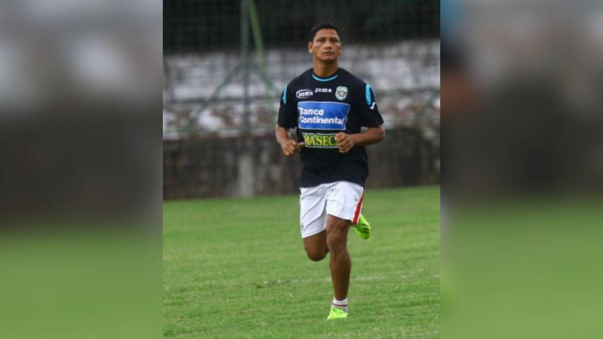 La Fiscalía Especial Contra el Crimen Organizado (FESCCO) y la Agencia Técnica de Investigación Criminal (Atic) ejecutaron una operación contra “Los Halcones” en Tela, organización a la que, supuestamente, pertenece un exjugador del fútbol profesional de Honduras.