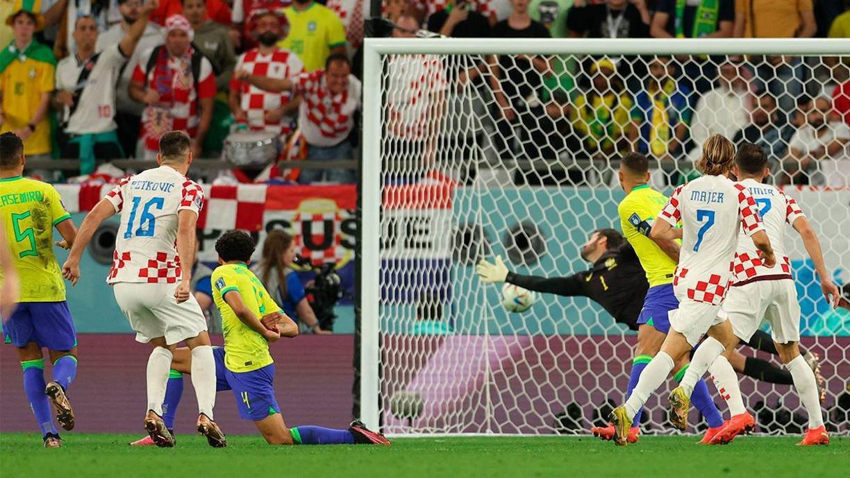 1. Gol de Pektovic: Cuando Brasil tenía el boleto a semifinales en la bolsa, el delantero croata, que nunca había anotado para su selección, igualó el partido al minuto 120 de la prórroga y forzó los tiempos extras, evitando la clasificación sudamericana.