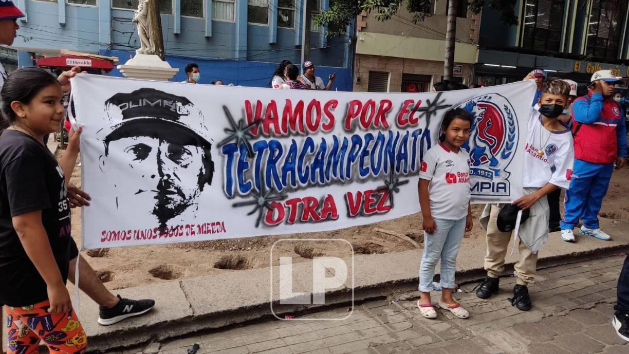 Los aficionados del Olimpia sueñan con el tetracampeonato de la mano de Pedro Troglio.