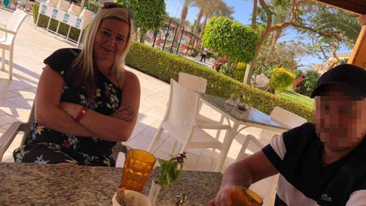 Su pareja, Jamie Stead, de 42 años, también fue atacado ferozmente.