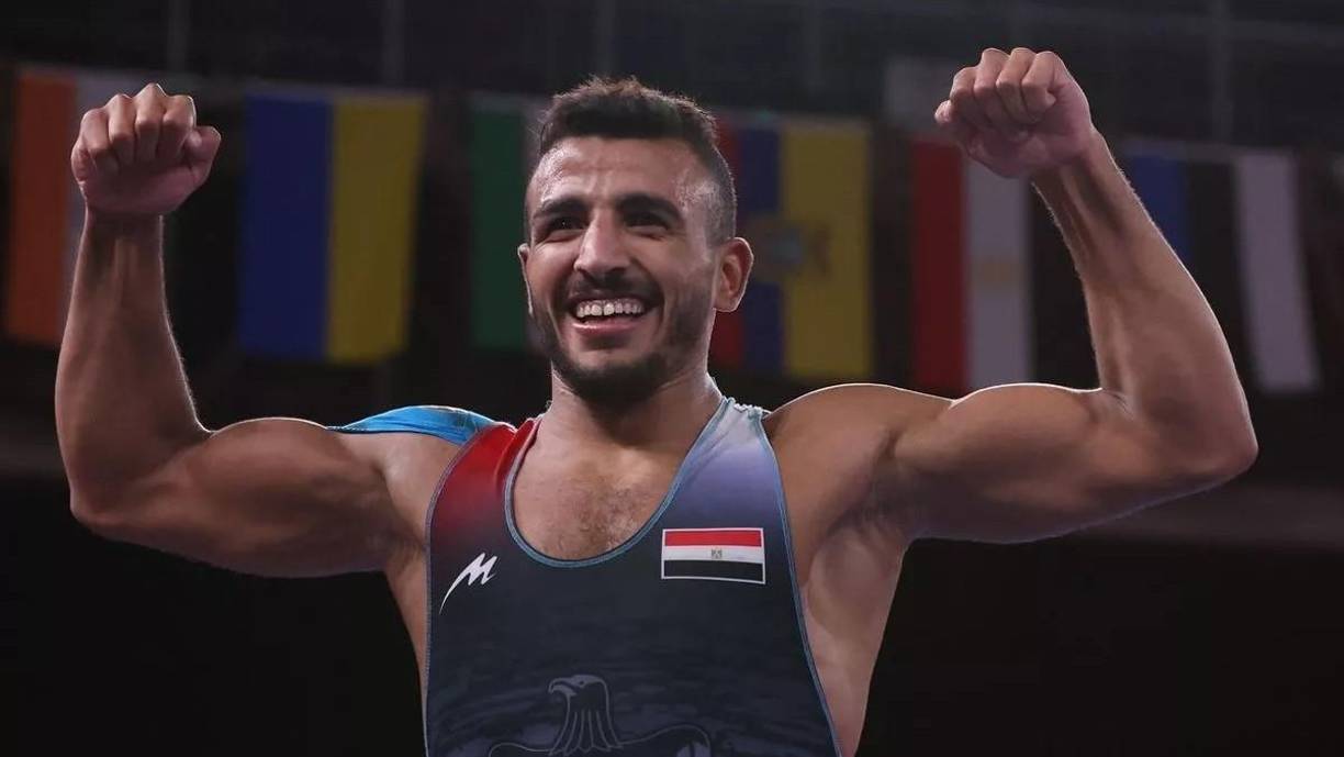 “Les confirmó el levantamiento de la detención provisional así como el archivo del procedimiento, al no estar la infracción lo suficientemente tipificada”, escribió el ministerio público, preguntado por la AFP.