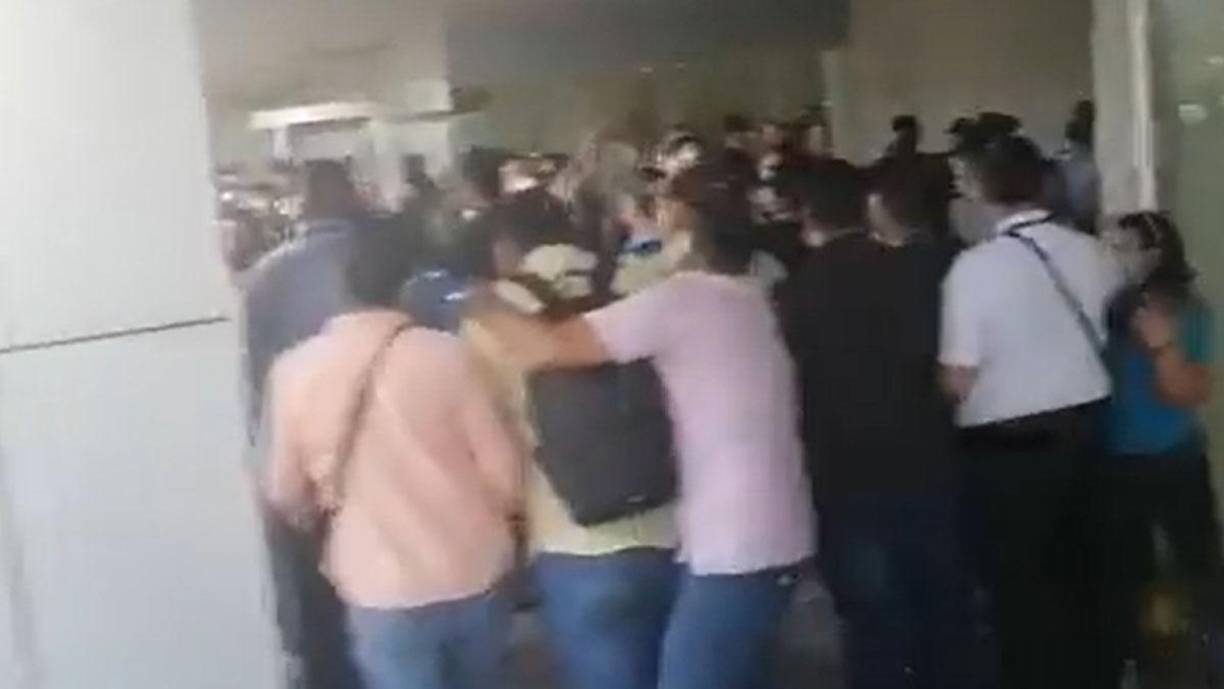 Los colectivos de Libre querían que la Policía desalojara a los empleados de la Secretaría del Trabajo.