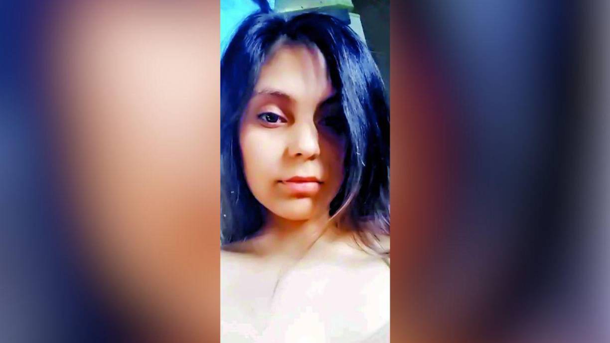 Una joven murió ayer en la colonia 21 de Abril de Villanueva, Cortés, de un balazo en el rostro al darse un enfrentamiento entre unos asaltantes y el dueño de una vivienda.