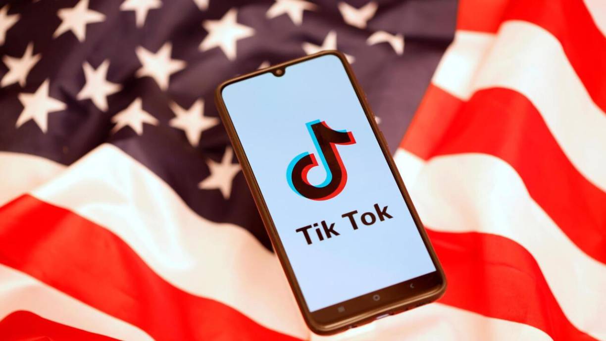 Durante los argumentos orales ante el Supremo la semana pasada, un abogado de TikTok ya adviritió que la red social “se apagará” el domingo si no se le permite seguir operando en el país, cerrando así la puerta a una posible venta a un comprador estadounidense.
