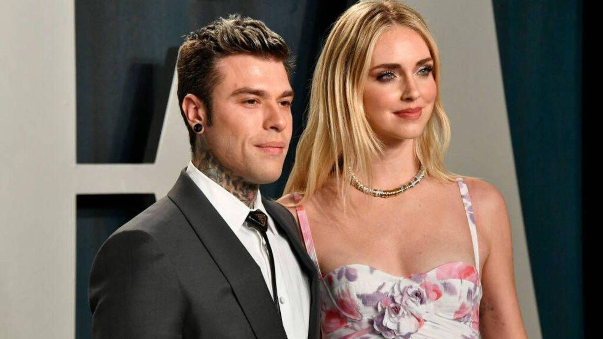 Ahora, el paparazzi italiano Fabrizio Corona ha revelado más detalles de Fedez y su relación extramarital con Angelica Montini. 