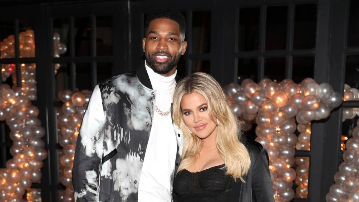 Tristan Thompson, quien hasta hace poco era pareja de Khloé Kardashian, enfrenta una demanda de paternidad de una mujer que afirma estar embarazada de él.
