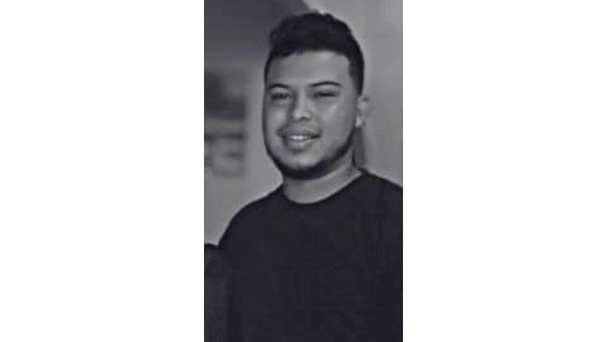 “Le rogué que no se fuera, pero me dijo que debía trabajar a las 10:00 de la mañana y quería dormir al menos cuatro horas”, expresó. 