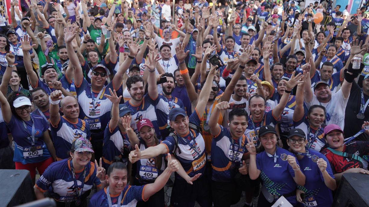 La competición consta de tres rutas establecidas: 5 km, 10.5 km y 21 km. Son 16 categorías en total, cada una en masculino y femenino, todos los recorridos tienen varias estaciones para hidratarse.