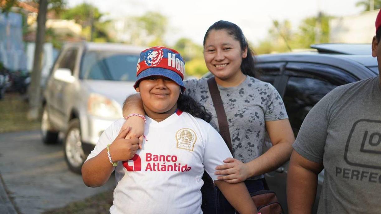 Así fue el banderazo de la Ultra Fiel para apoyar a Olimpia