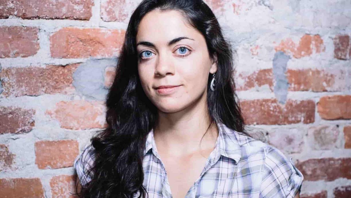 La canadiense de 36 años es la directora de operaciones y de proyectos especiales de Neuralink, una empresa de Elon Musk, especializada en implantes neuronales.