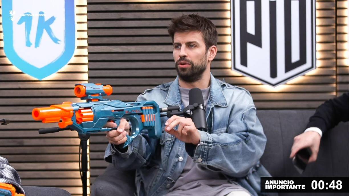 El exjugador español pasó de lucir sacos cuello tortuga, chaquetas más formales, trajes, camisas básicas a prendas casuales.