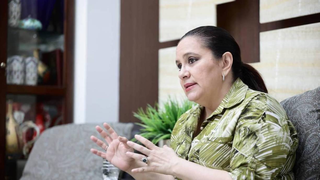 Ana García de Hernández aprovechó su discurso para detallar las prioridades de su propuesta, enfocada en mejorar la economía, crear empleo y garantizar la seguridad. 