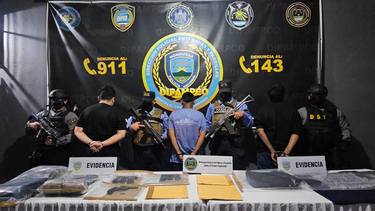 Según las investigaciones, se encarga de coordinar la venta de drogas y actividades de sicariato en la zona de Lomas del Carmen, San Pedro Sula.