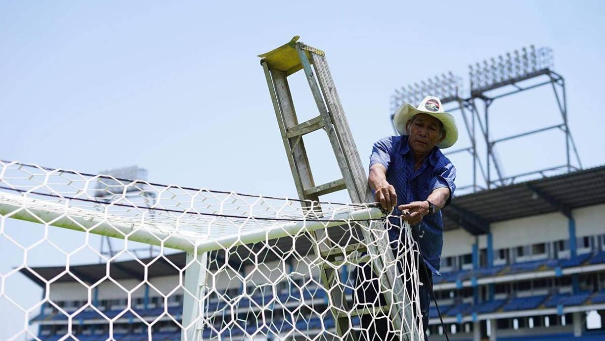 Las mallas de las porterías fueron cambiadas también.