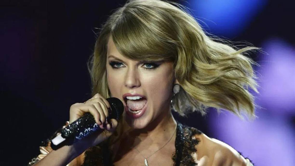 Una de esas imágenes fue vista 47 millones de veces en X, antes Twitter, antes de su eliminación el jueves. Según medios estadounidenses, la publicación estuvo visible en la plataforma durante aproximadamente 17 horas.