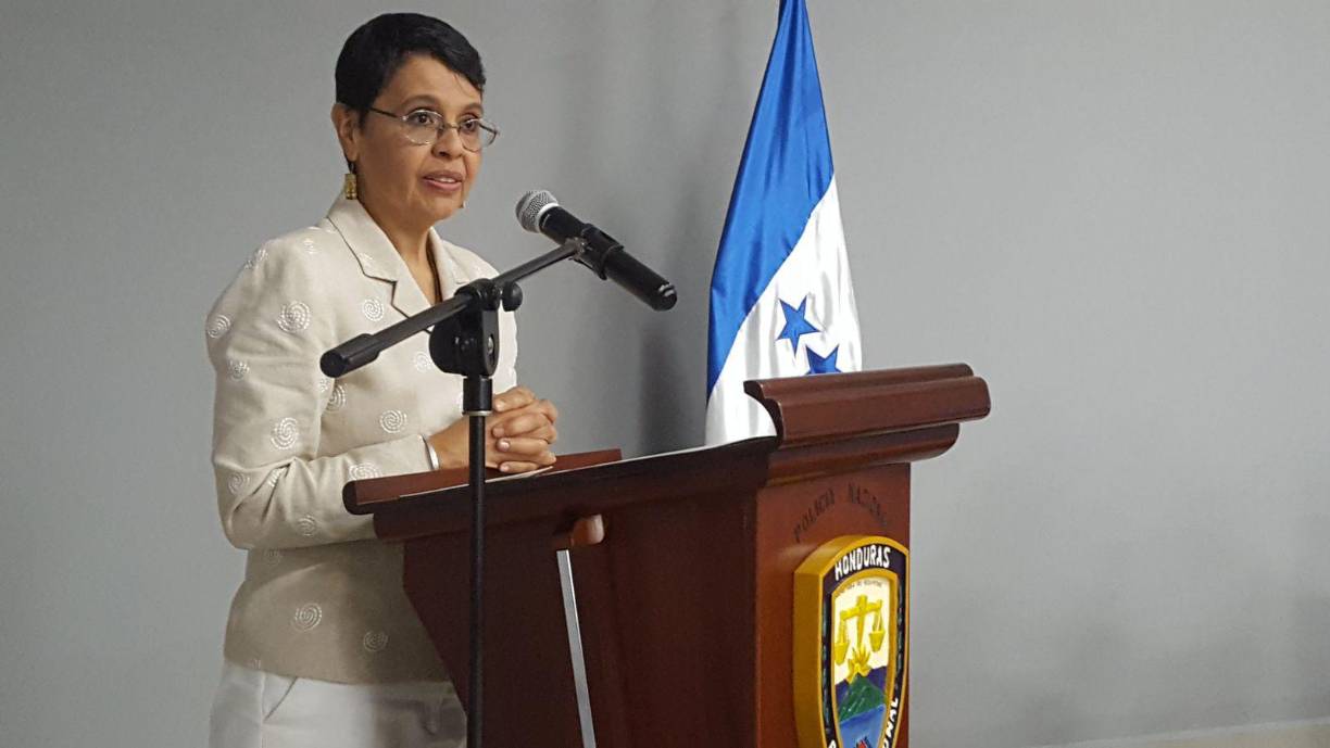 Rutilia Calderón también tuvo una fuerte incidencia en reformas universitarias en el alma máter.