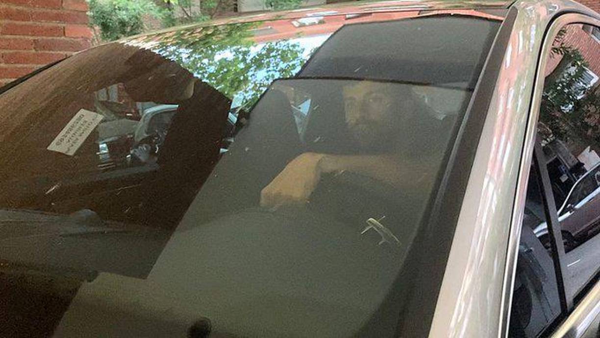 Piqué está viviendo en la sexta planta en uno de los edificios más lujosos situados en el centro de Barcelona.