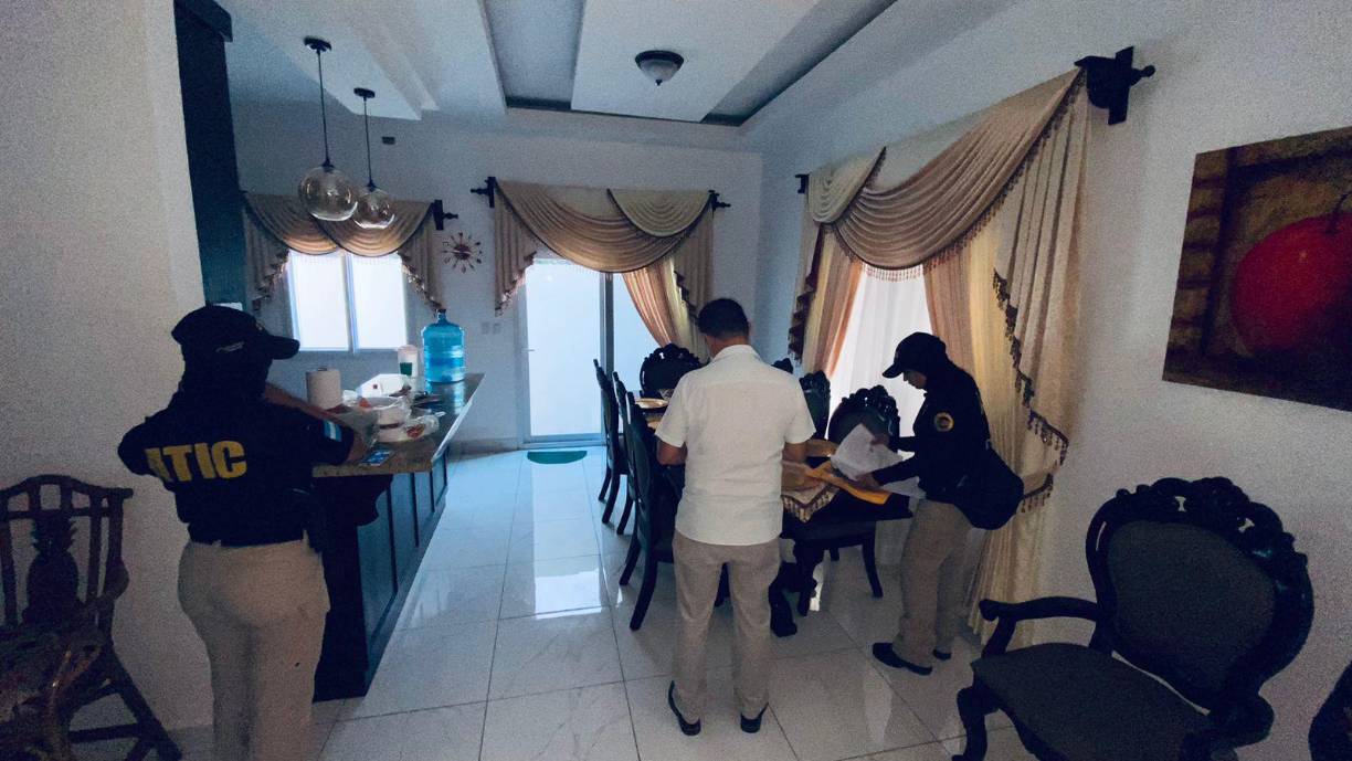 La Atic se puso manos a la obra e incautó 36 bienes al exfutbolista y sus presuntos socios.