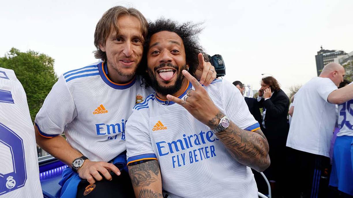 Luka Modric también posó con un alegre Marcelo.