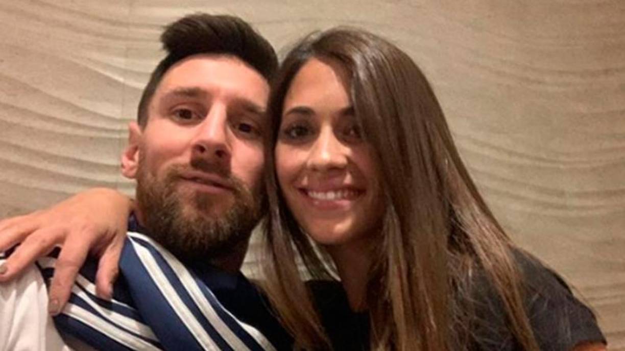 Messi no ha dado el ‘sí’ definitivo, pero sabe que la mejor opción pasa por volver a casa. En ese sentido, la familia juega un papel importante porque tanto su esposa como sus hijos desean retornar a Barcelona. La última palabra la tiene el propio rosarino.