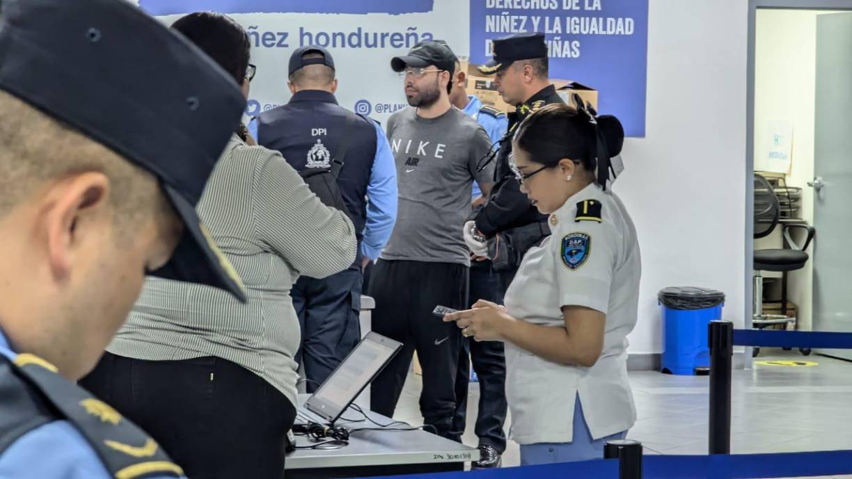 Gilbert Reyes enfrenta acusación por la muerte de tres hondureñas