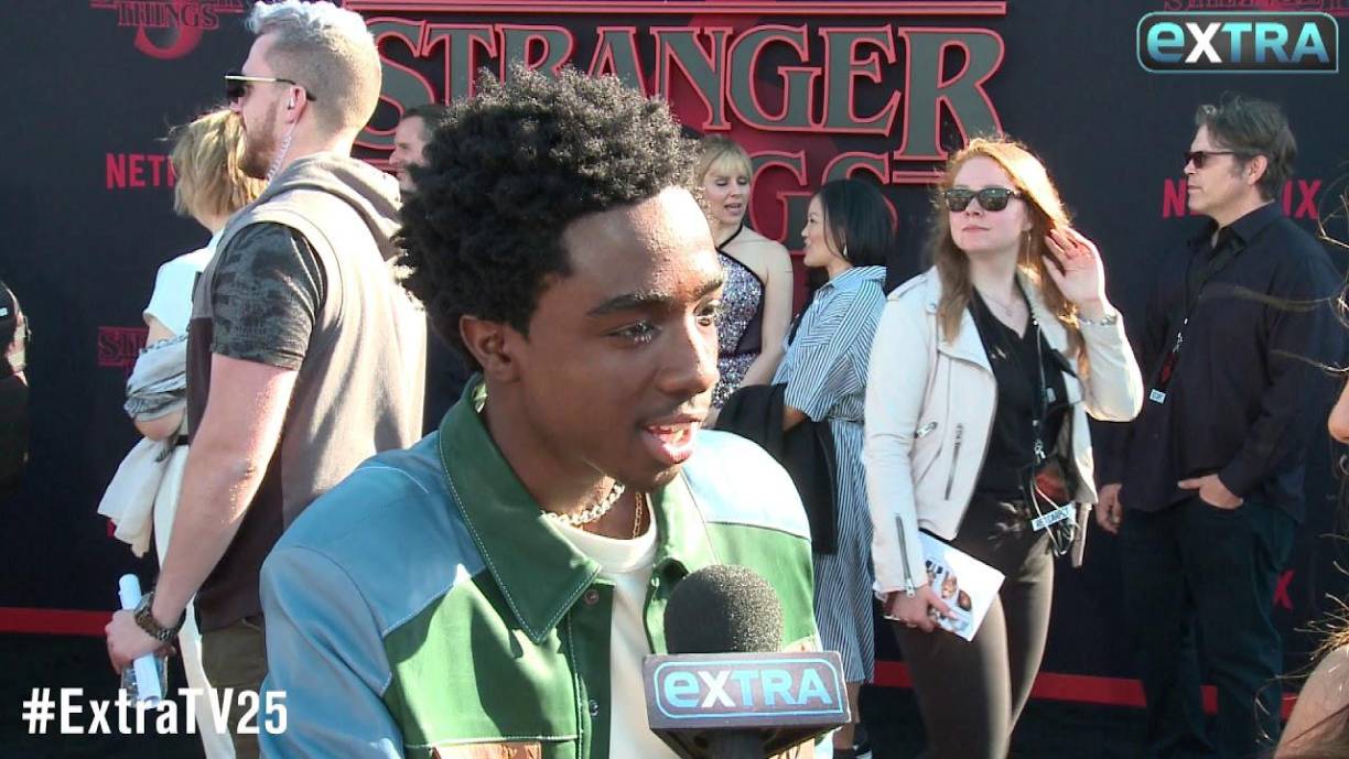 En Heroes Comic Con, en Bélgica, McLaughlin dijo que los fanáticos del programa lo han tratado de manera diferente a sus coprotagonistas no negros a lo largo de los años, informaron medios de comunicación internacionales.