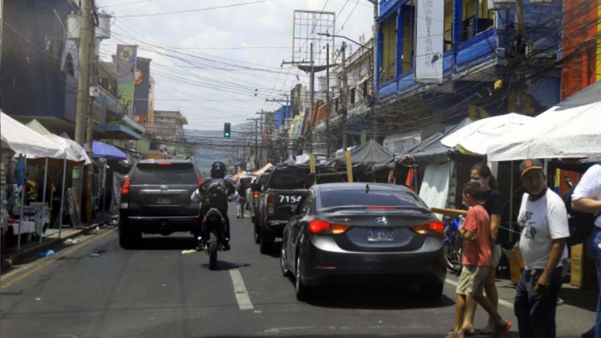 FOTOS: Sampedranos ven con nostalgia que la calle peatonal se desapareció