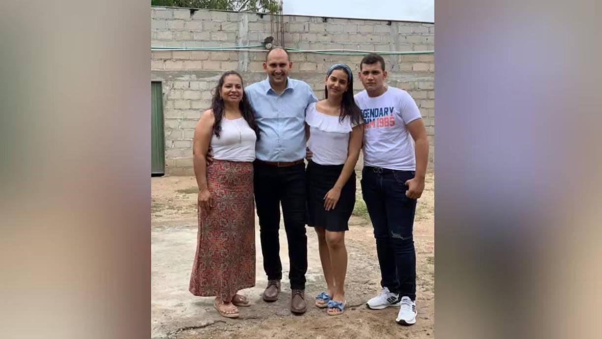 Se dio a conocer que, un día antes del ataque, el 28 de diciembre, Yurlay Rincón había realizado una denuncia en redes sociales, señalando a dos hombres presuntamente involucrados en un robo en una empresa familiar dedicada a la fabricación de muebles.