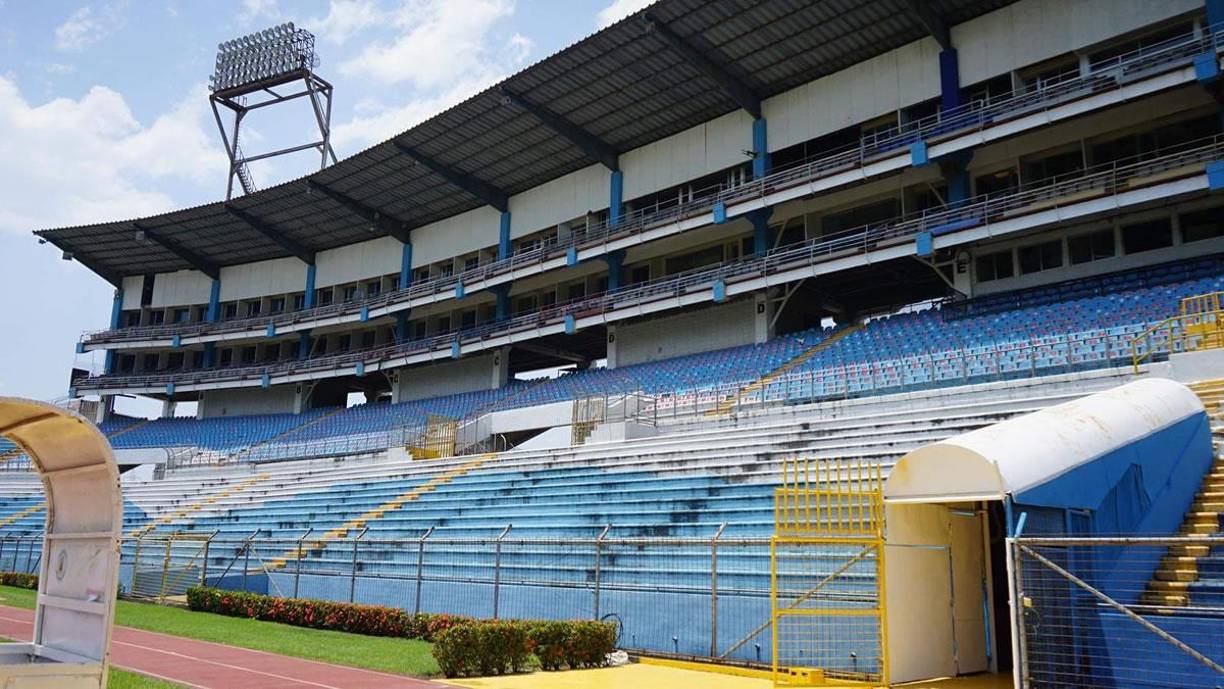 En las graderías también se hará limpieza para los aficionadas que lleguen el miércoles a la hora del partido.