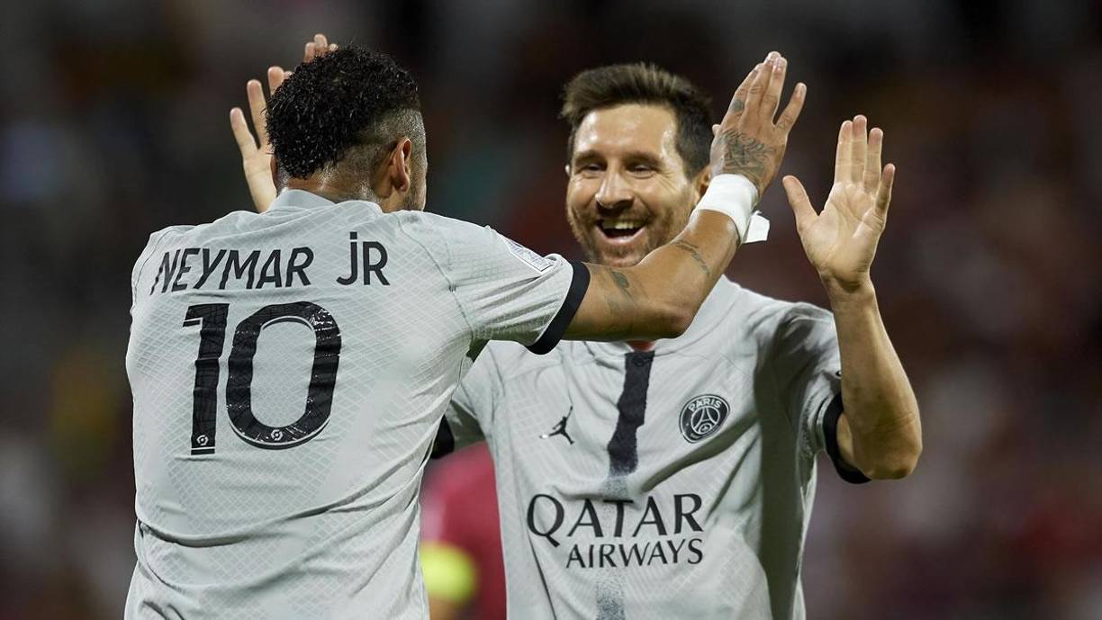 Lionel Messi y Neymar, ambos jugadores del PSG, son los grandes ausentes en la lista de nominados finales para el Balón de Oro 2022.