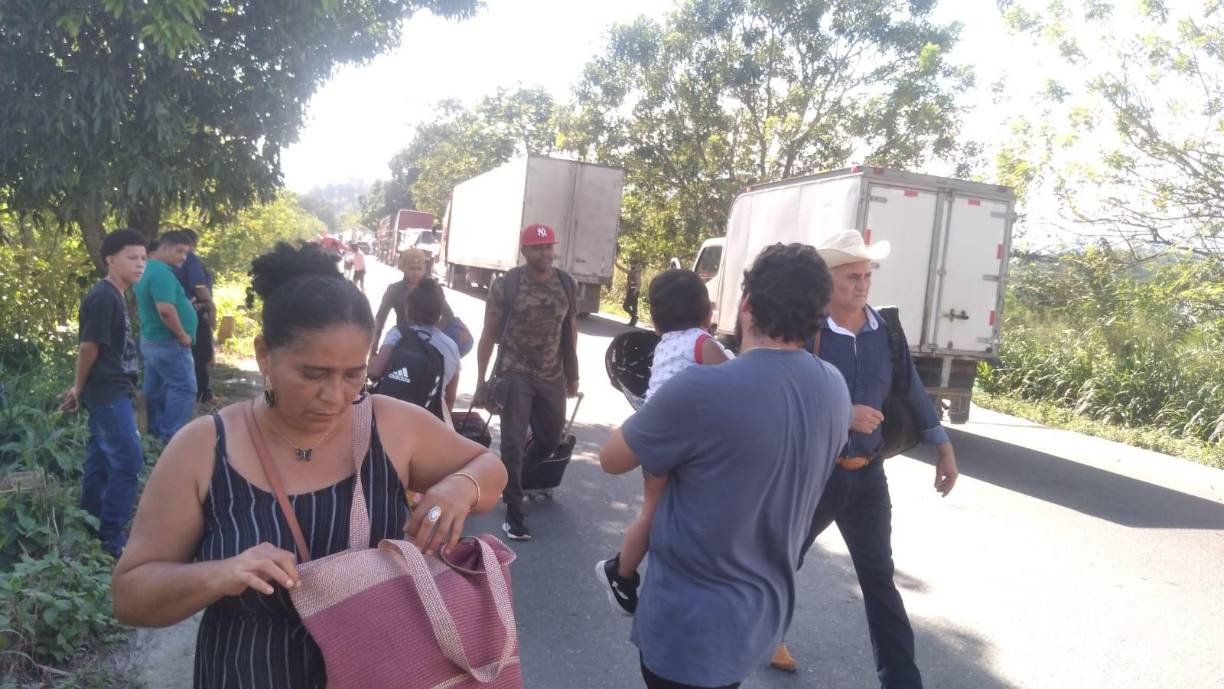 La manifestación de hoy se sumó a la realizada el viernes por otros empleados de Dinant en la zona de Honduras Aguán, en Trujillo, Colón.