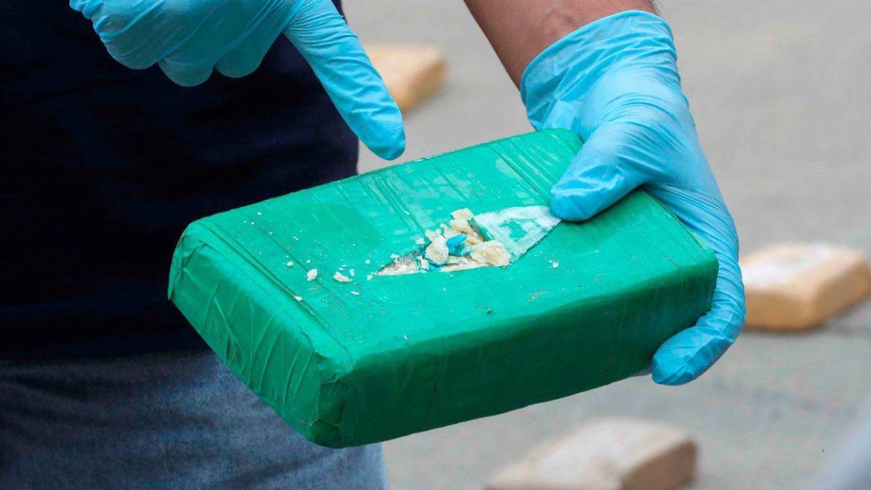 El hallazgo de fardos de cocaína y droga en las costas y playas de Florida y su recuperación por parte de las autoridades es un hecho que se repite con cierta frecuencia en este estado, mayormente en los Cayos, en el extremo sur.