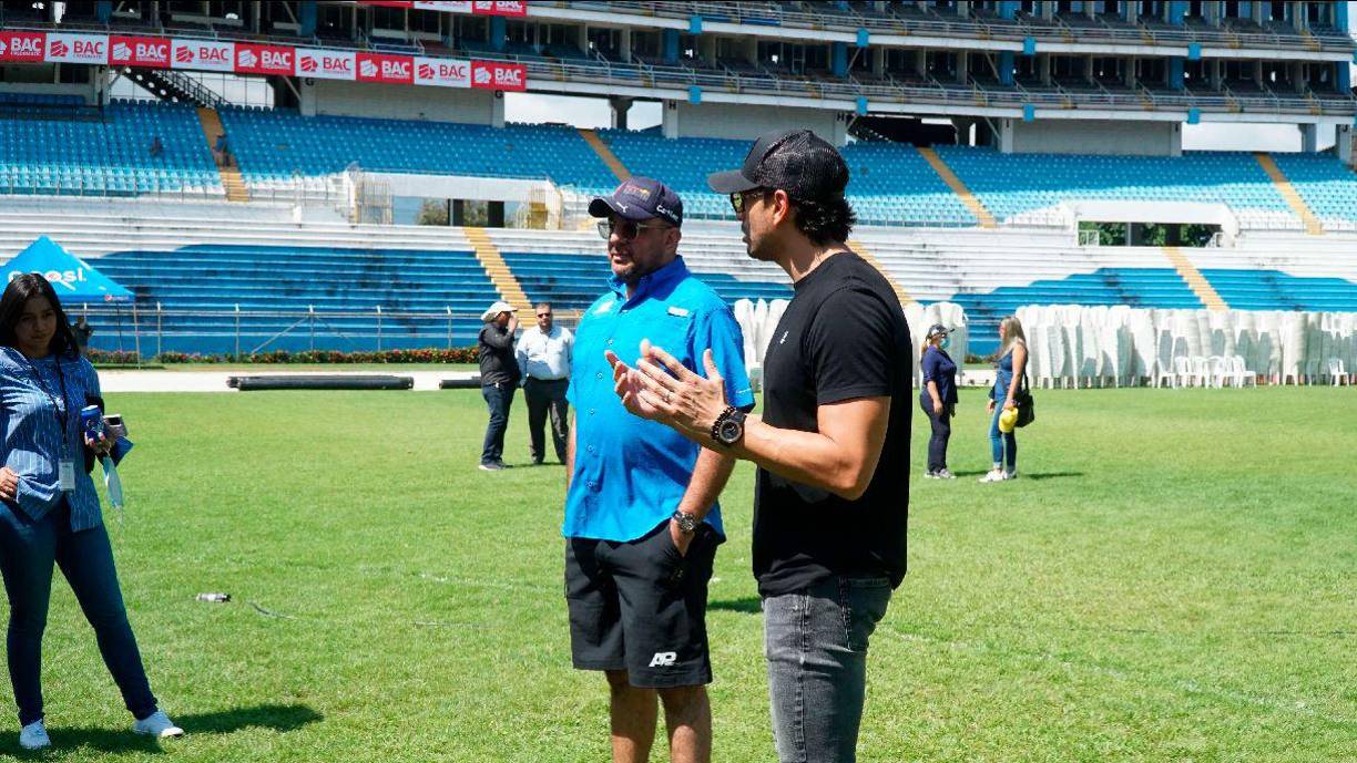 Su segundo show será este jueves 10 de noviembre en el estadio Nacional Chelato Uclés, de Tegucigalpa. Previo a la realización de los dos eventos, Ernesto Arceyut y Andrés García, de Arceyut y En Vivo Producciones, respectivamente, convocaron a una conferencia de prensa para compartir los pormenores y algunas recomendaciones para disfrutar a lo grande de dos noches inolvidables.