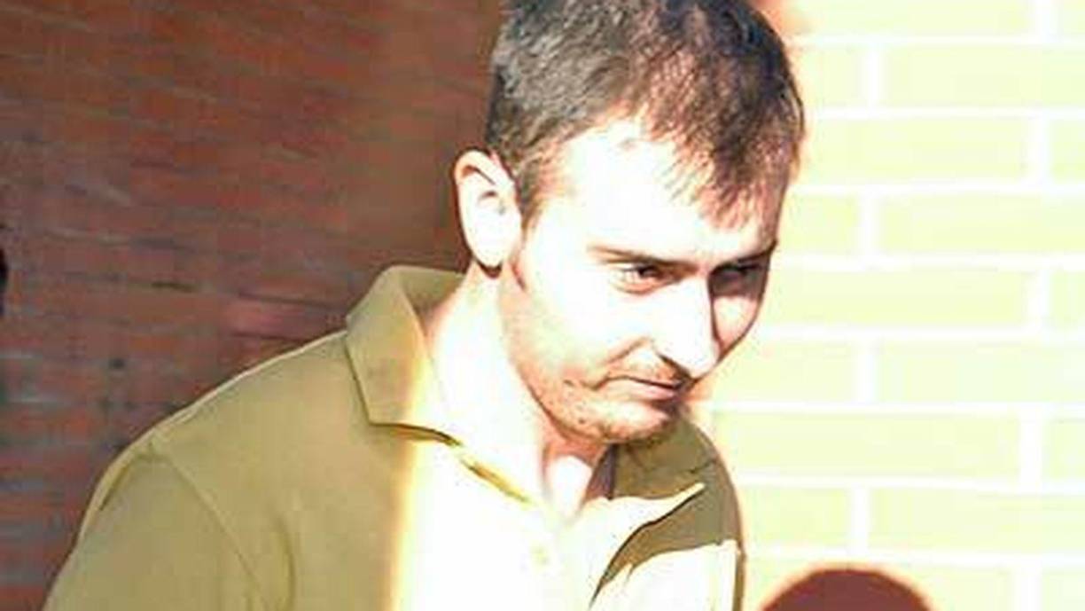 El 24 de enero de 2003, Juan Francisco Ledesma, un portero de 51 años, fue asesinado a quemarropa mientras estaba en la portería de su edificio, junto a su hijo. El agresor le ordenó que se arrodillara y le disparó en la cabeza antes de huir sin dejar rastro.