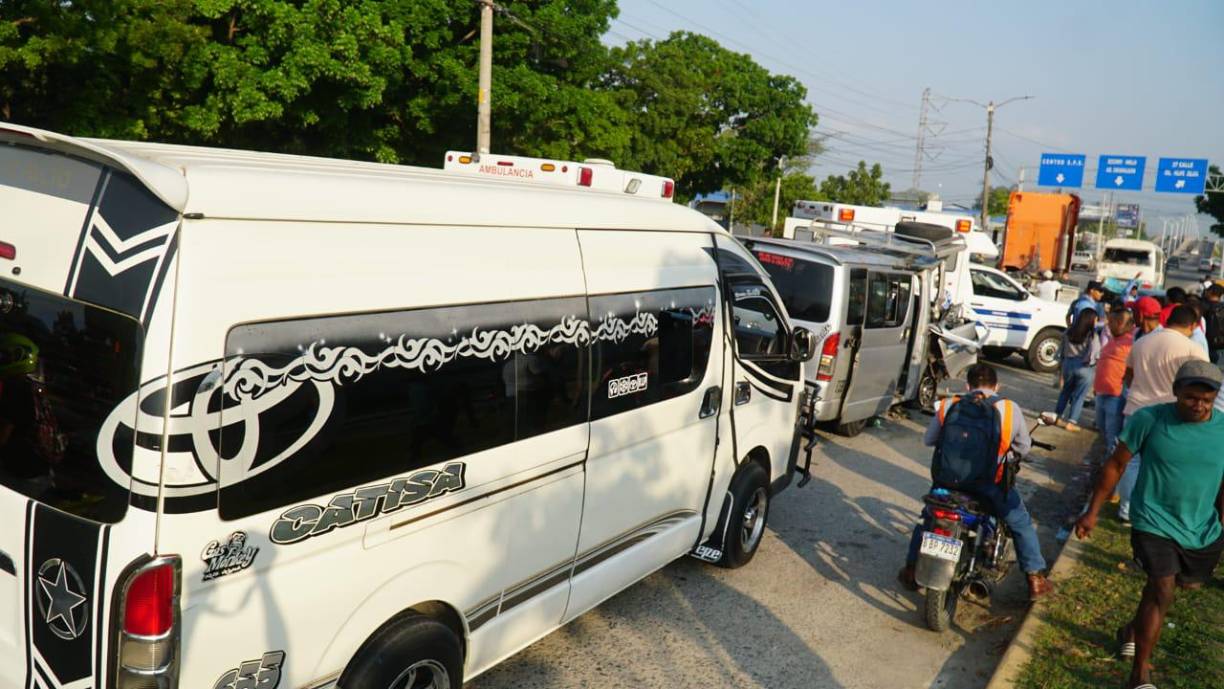 En el percance carretero no se reportó personas fallecidas. 