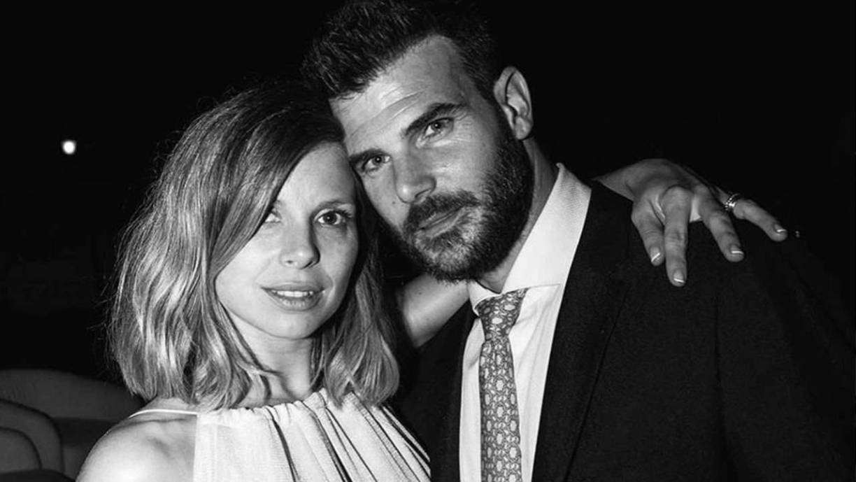 Tomás y Puig se casaron en octubre del 2022 en el Ayuntamiento de Alella, Barcelona. A este enlace civil solo acudieron las personas más cercanas de su entorno debido a la pandemia y en esas fechas, ella ya estaba embarazada del que sería su primer hijo, Apolo. Su segundo hijo, Edu, llegó al mundo en junio de 2022.