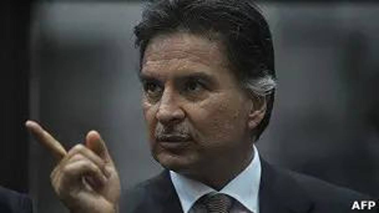 El mandatario Alfonso Portillo (2000-2004) estuvo encarcelado en Estados Unidos, donde cumplió condena de 70 meses por lavado de dinero tras ser extraditado en 2013.El 18 de marzo de ese año se declaró culpable de conspiración para lavar dineros procedentes de sobornos por 2,5 millones de dólares del Gobierno de Taiwán y el 22 de mayo se le impuso una condena de cinco años y diez meses de prisión, así como la devolución del dinero recibido.