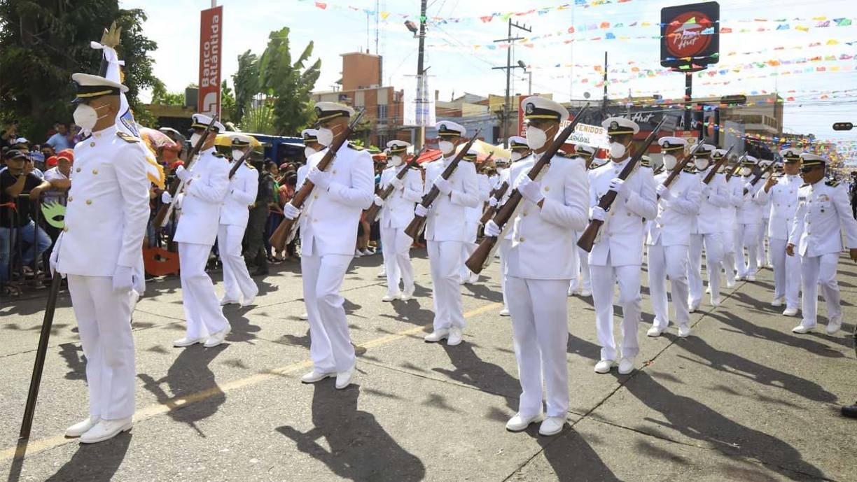 Miles de hondureños y turistas extranjeros disfrutan del Gran Carnaval de La Ceiba 2022