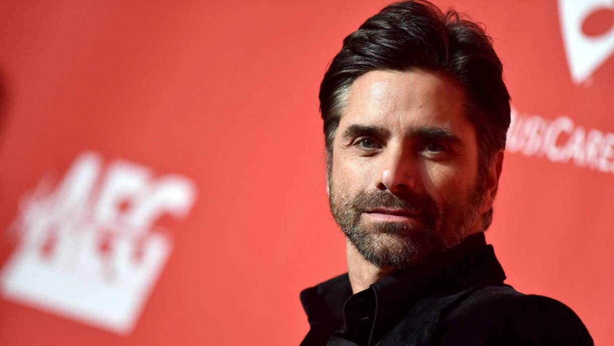 Según él, “siempre hubo algo por detrás”, algo de lo que él no tenía una consciencia clara. “He hecho mucho trabajo por las víctimas. Y sentí que recordaba algo, ligeramente. Siempre estuvo ahí, pero lo almacené, lo dejé de lado, como hace la gente, supongo”, explica. 