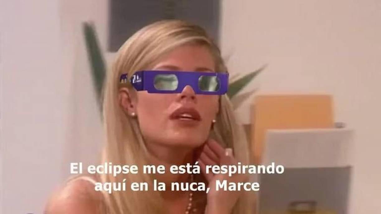 Otros de los memes que figuró, fue el del personaje de Patricia de Betty la Fea, donde sale Lorna Cepeda diciendo “El eclipse me está respirando aquí en la nuca, Marce”, haciendo alusión a los momentos de uno de los capítulos de la recordada telenovela colombiana. 