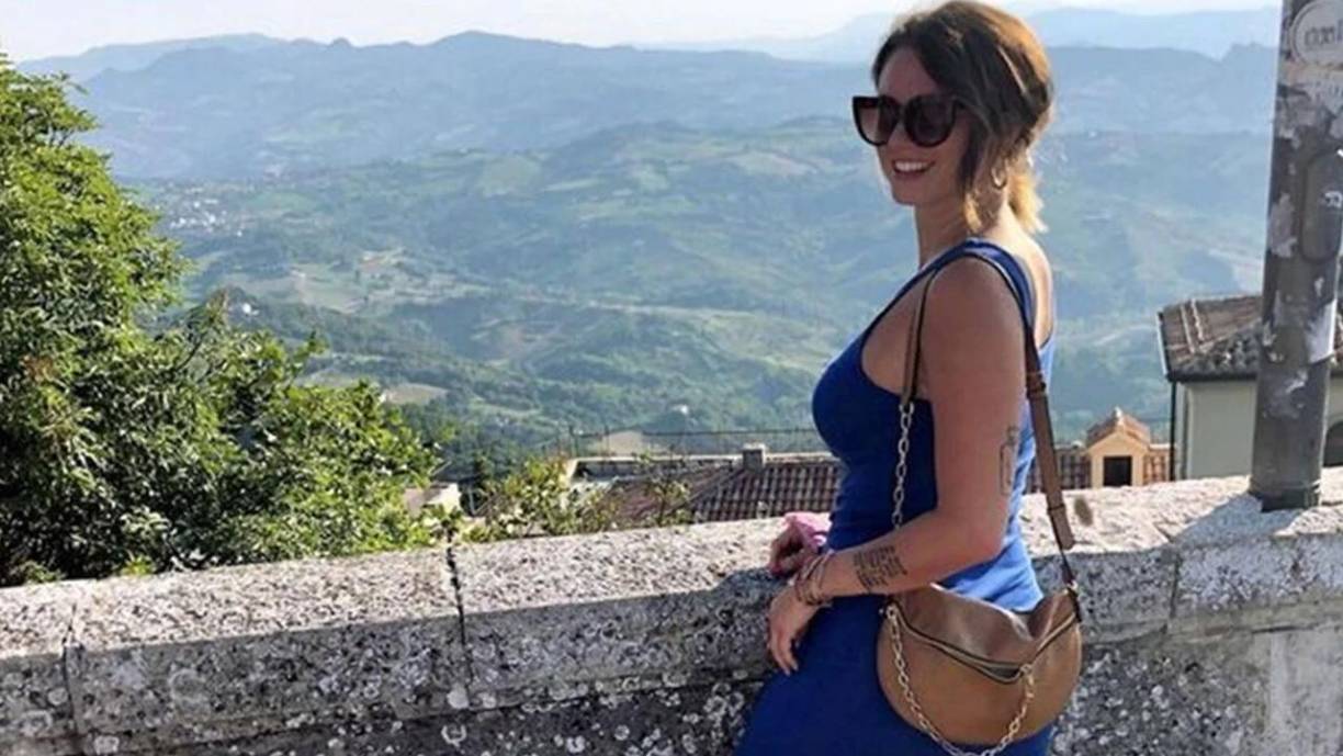 Las bolsas contenían el cuerpo de una mujer despedazado y desfigurado pero los investigadores decidieron difundir algunos tatuajes que se habían conservado.