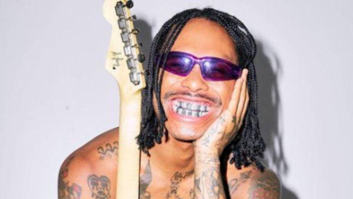 “Bad habit” de Steve Lacy se presenta en la competición como una de las canciones más sorprendentes de la lista, sin duda, su mayor éxito; fue su primera entrada en las listas de Estados Unidos, la canción alcanzó el puesto número uno en Bilboard Hot 100.