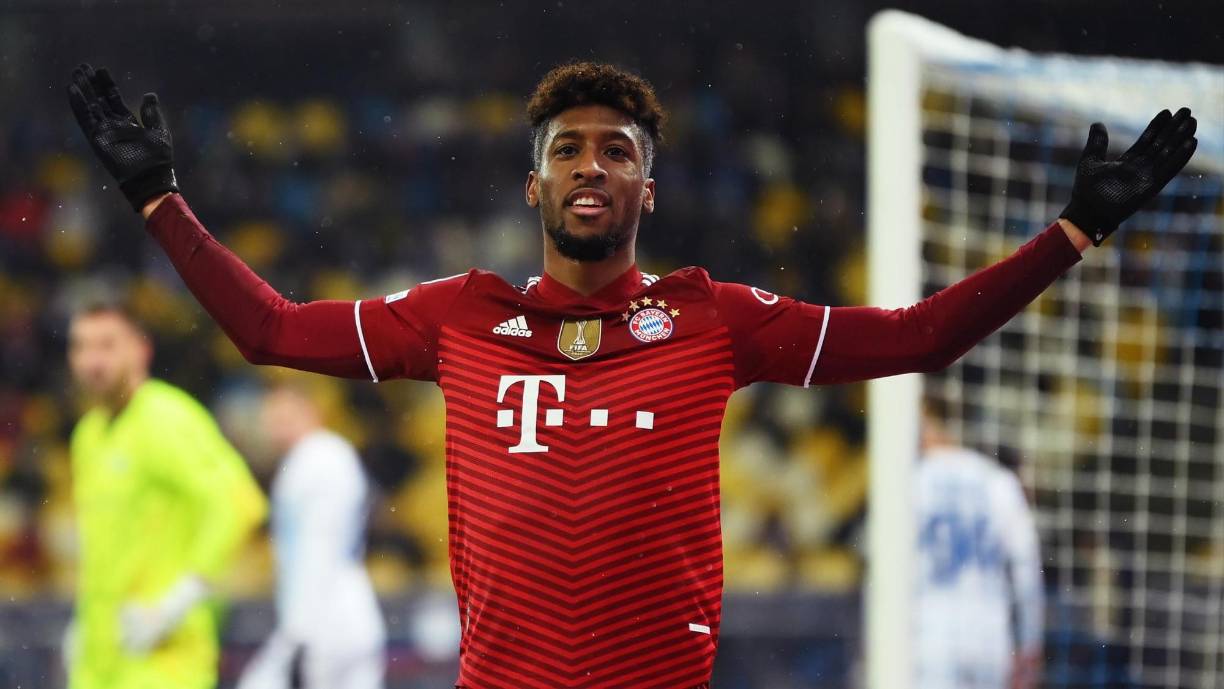 El Bayern Múnich parece haber convencido a Kingsley Coman para continuar en el club. Era uno de los que acababa contrato en 2023 y, según el diario alemán Bild, a pesar de tener varios pretendientes para ficharle, el acuerdo para su renovación está muy cerca.