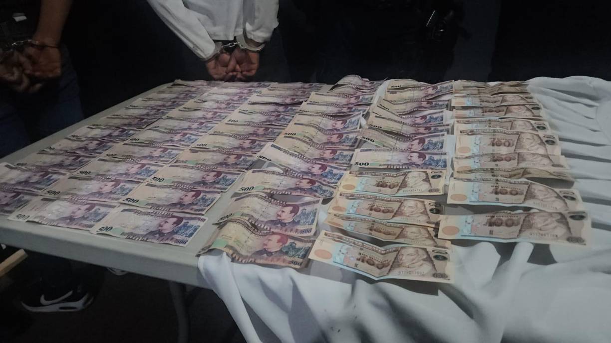 También una fuerte suma de dinero en moneda hondureña y guatemalteca. 