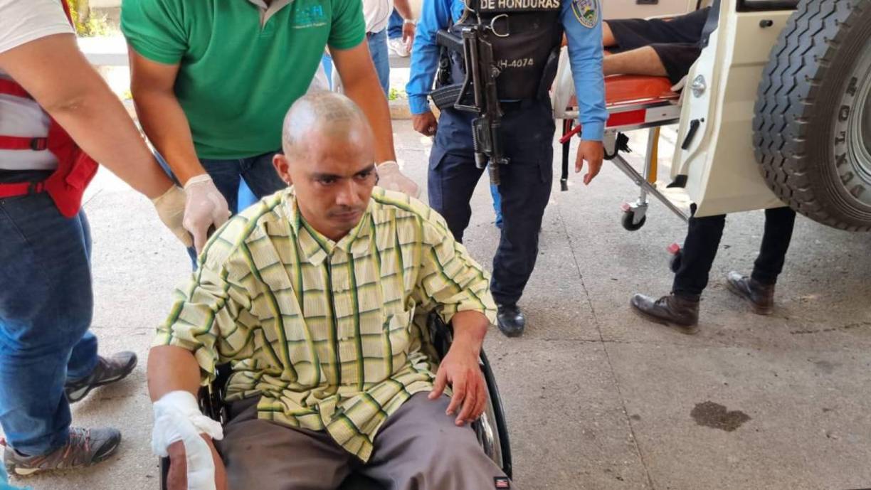 En comunicación con un canal de televisión local, uno de los reclusos dijo que “La petición que nosotros le hacemos al Gobierno de es que la DIPAMPCO no siga agarrando más gente y trayéndola a Támara. Todo es por culpa de esa policía. Este gobierno no le trae nada al reo, ni papel ni pasta”, explicó el privado de libertad.