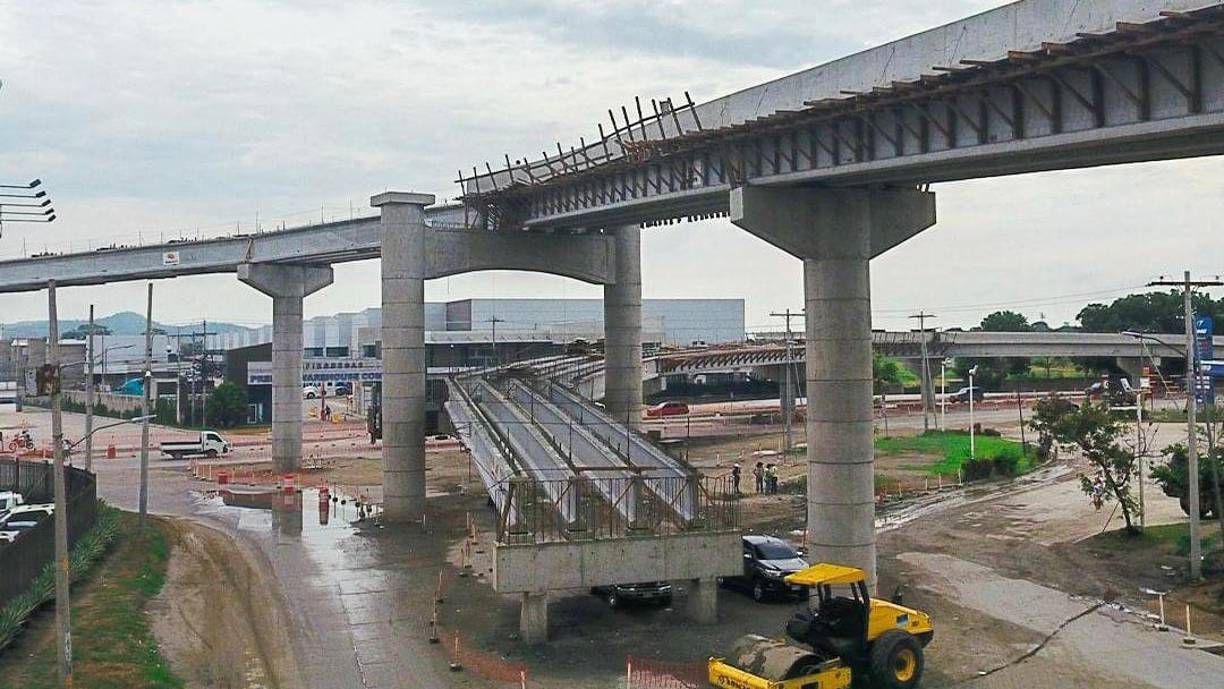 La infraestructura ha permitido incrementar los metros cuadrados de construcción de bodegas, parques industriales, fábricas, plazas comerciales y negocios en la considerada nueva zona industrial de San Pedro Sula, apuntó el empresario de la construcción, Ramón Medina. 