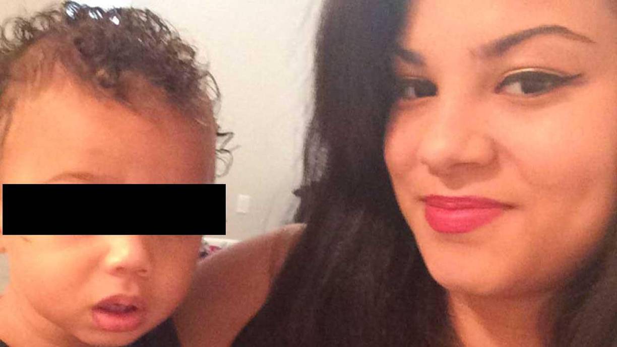  Ashely era una joven mamá, que residía en Estados Unidos.